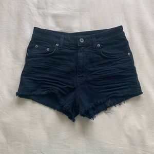 NWOT Carmar by LF shorts size 26